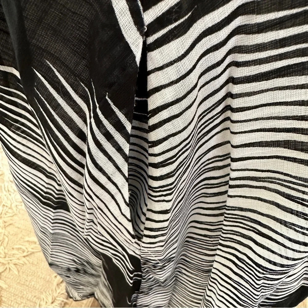 Kenneth Cole Women’s Racerback Twist Strap Dress in Black & White Print - Picture 6 of 10